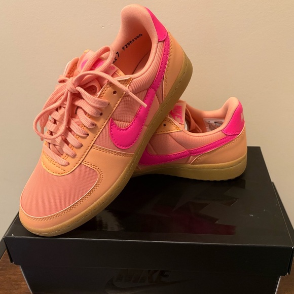 Women’s Nike Field General Sneakers - Picture 1 of 6